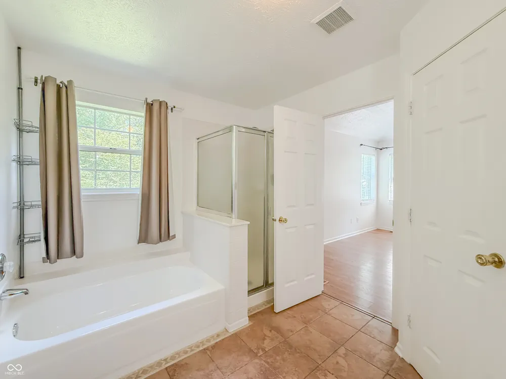 7059 Bretton Wood Drive Indianapolis, IN 46268