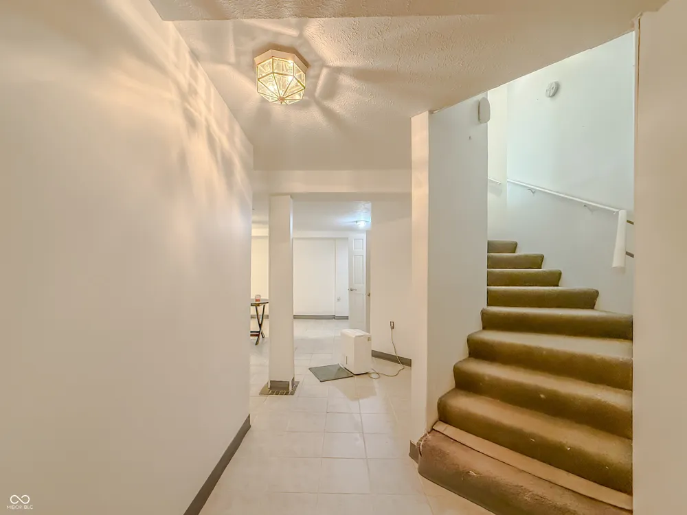 7059 Bretton Wood Drive Indianapolis, IN 46268