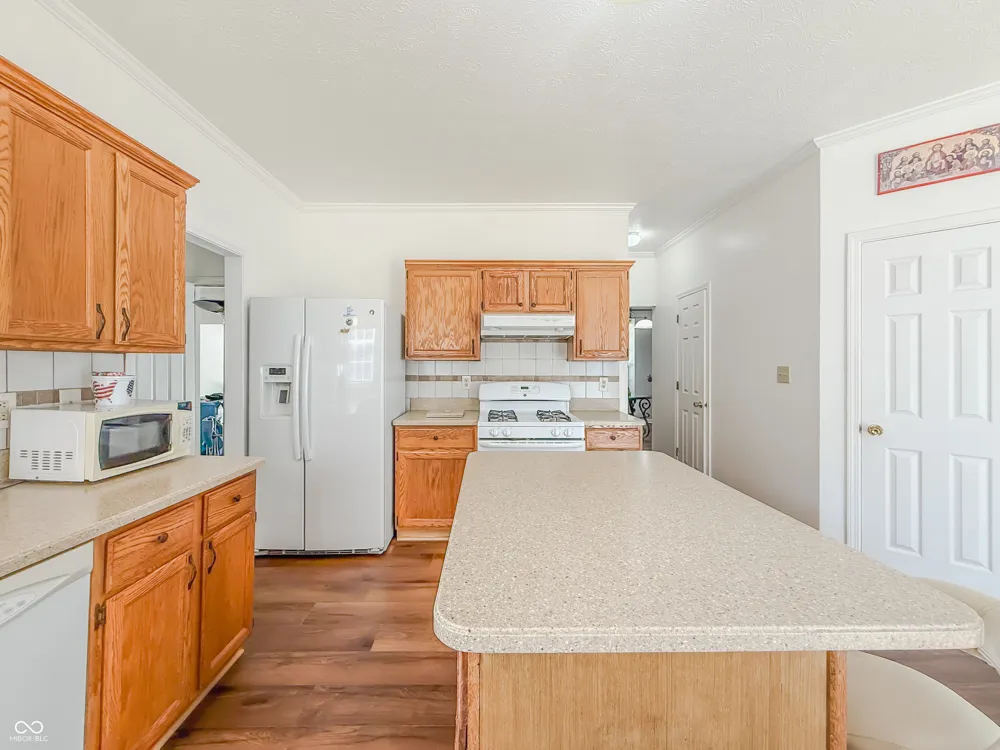 7059 Bretton Wood Drive Indianapolis, IN 46268
