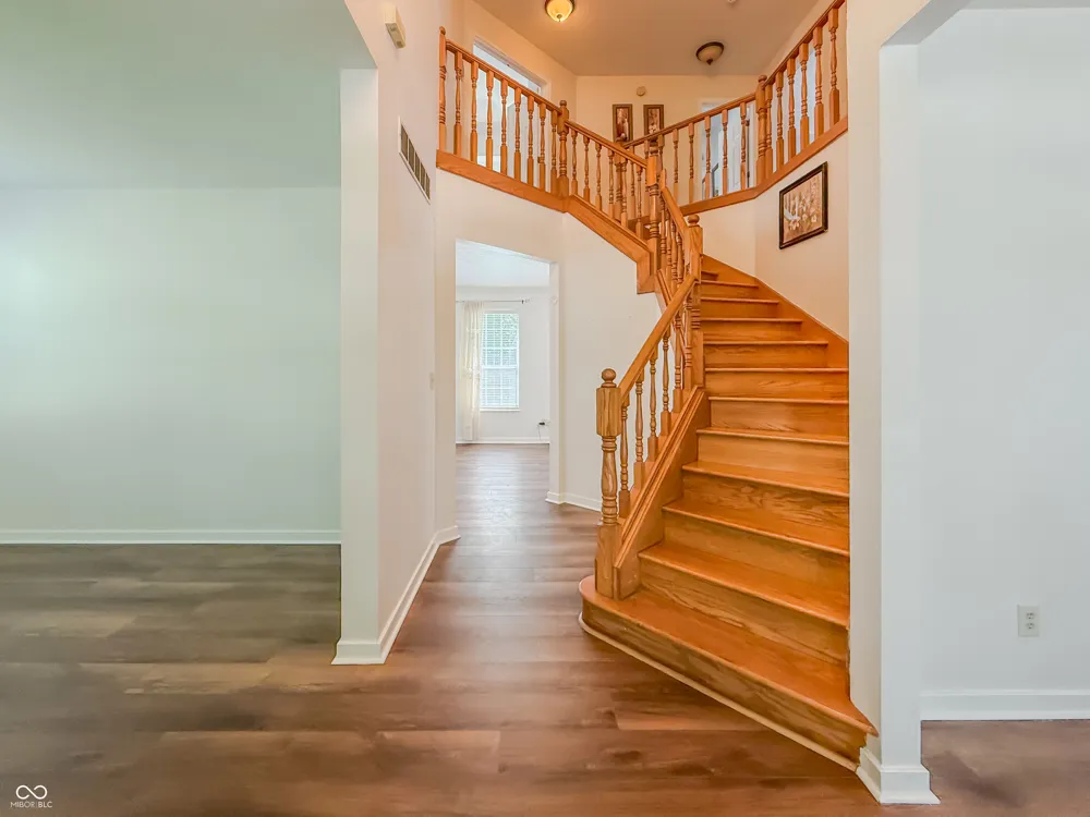 7059 Bretton Wood Drive Indianapolis, IN 46268