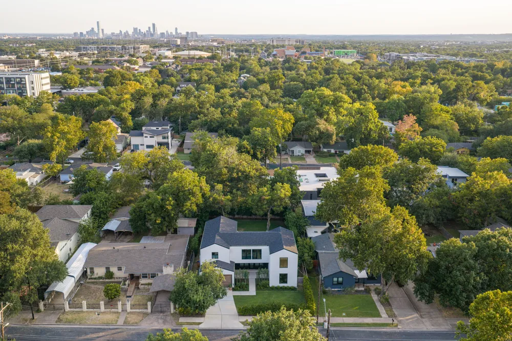907 Karen Austin, TX 78757