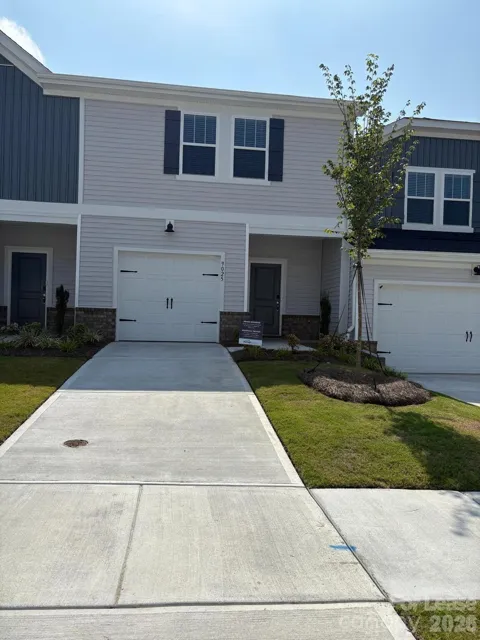 9025 Foggy Brook Loop