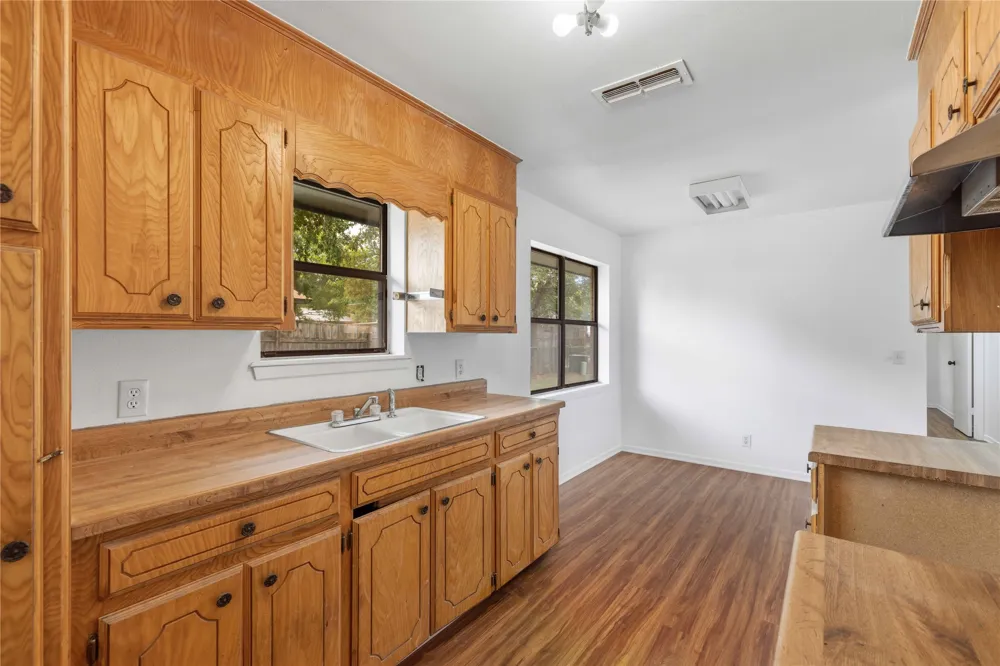 112 Orchard Drive Early, TX 76802