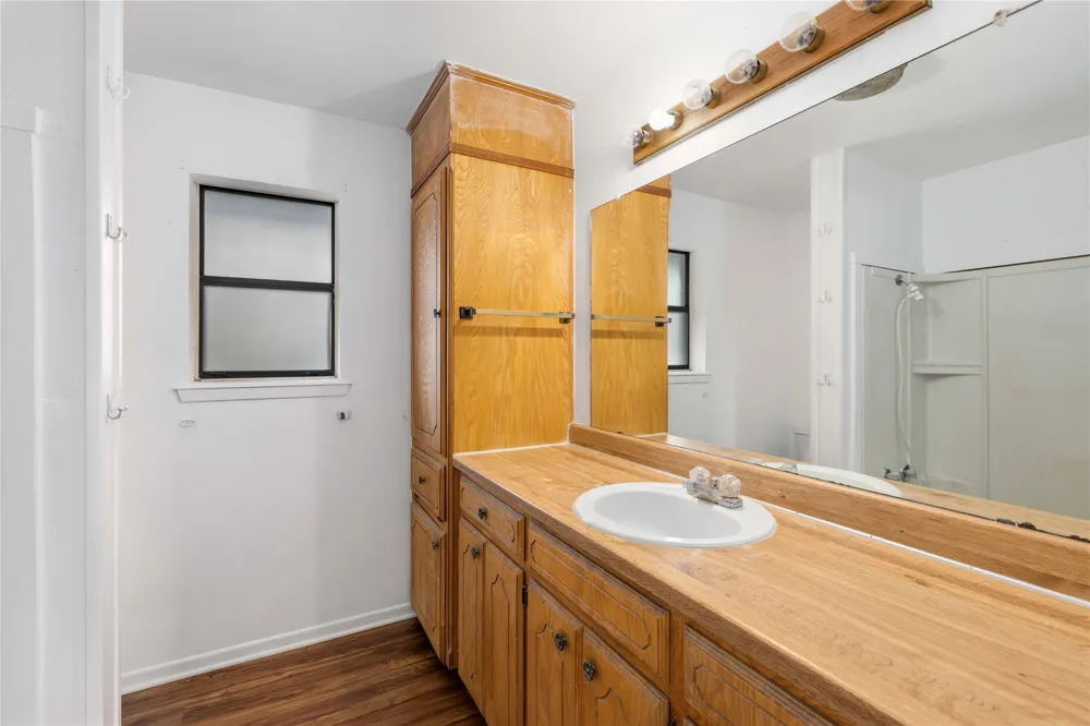 112 Orchard Drive Early, TX 76802