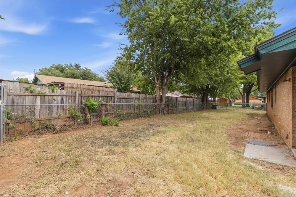 112 Orchard Drive Early, TX 76802
