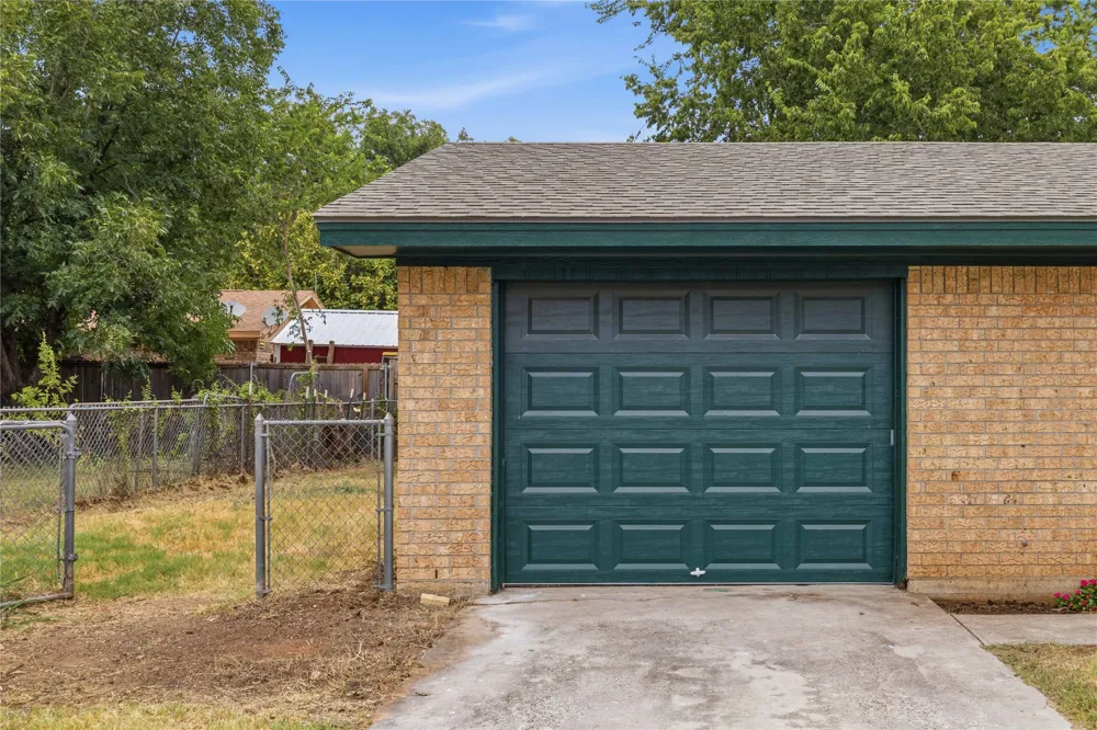 112 Orchard Drive Early, TX 76802