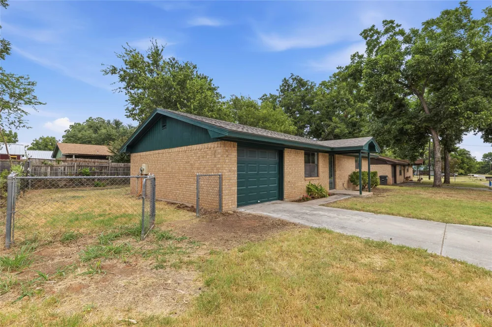 112 Orchard Drive Early, TX 76802
