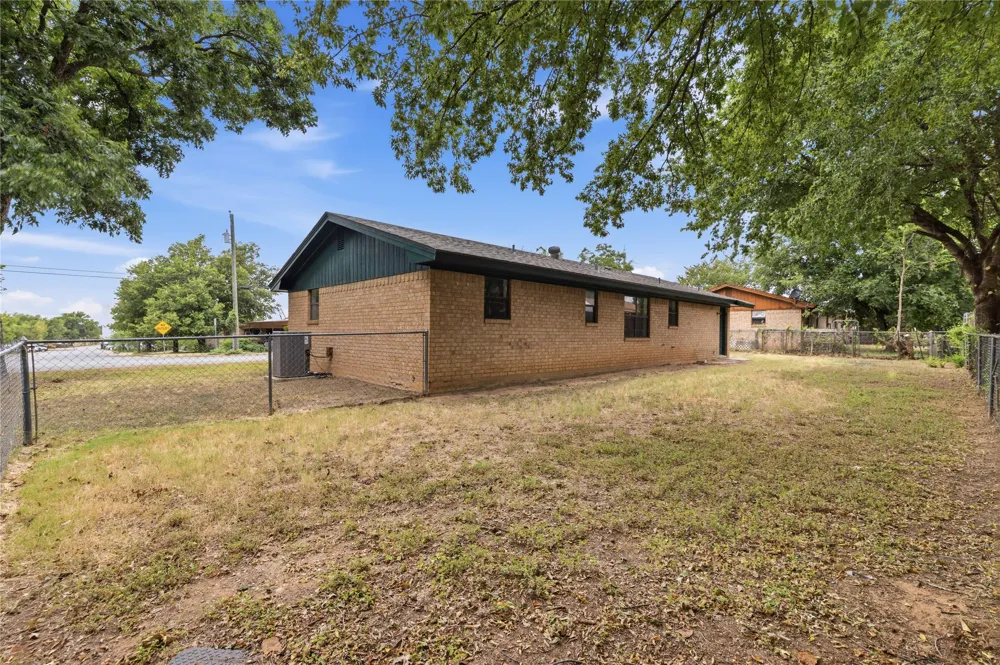 112 Orchard Drive Early, TX 76802