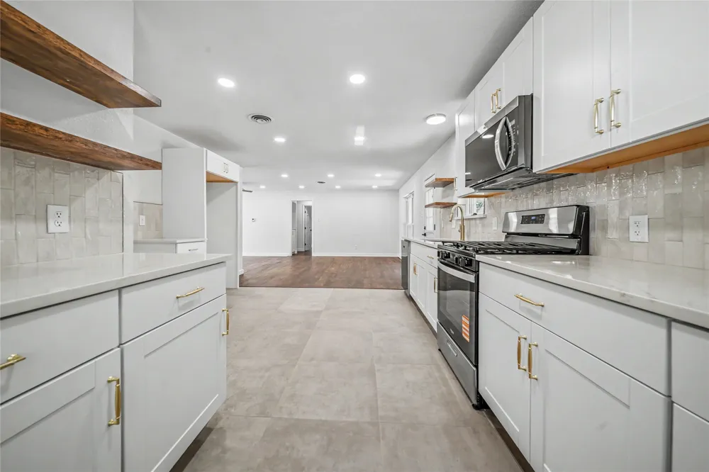 2517 Livenshire Drive Garland, TX 75041