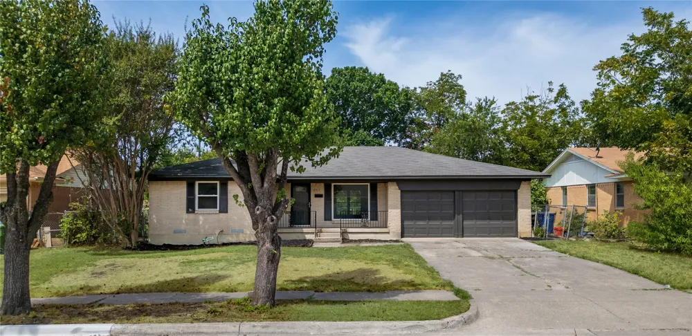 2517 Livenshire Drive Garland, TX 75041