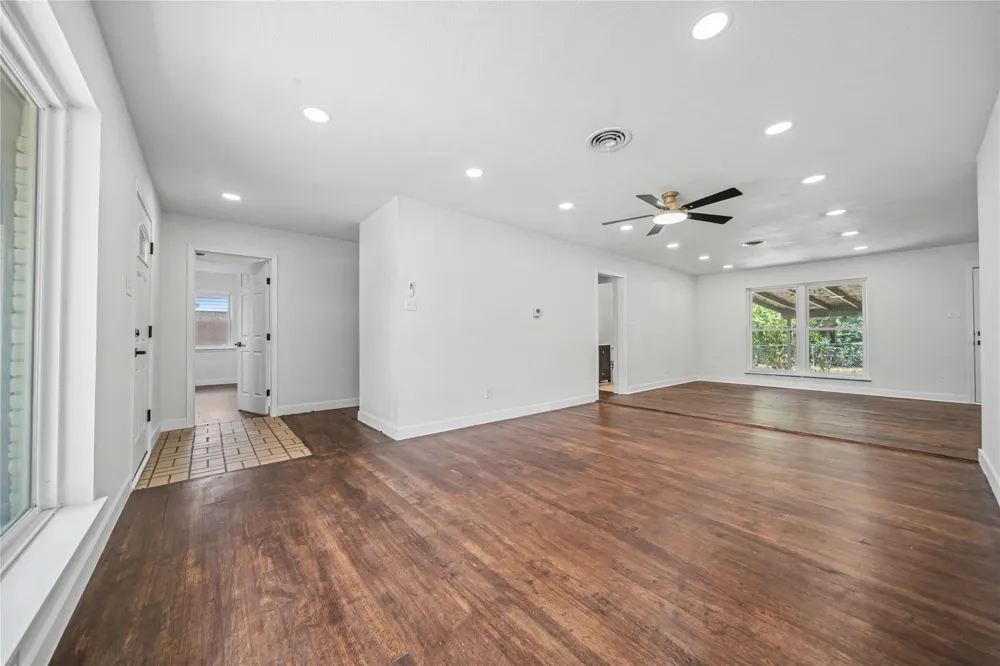 2517 Livenshire Drive Garland, TX 75041