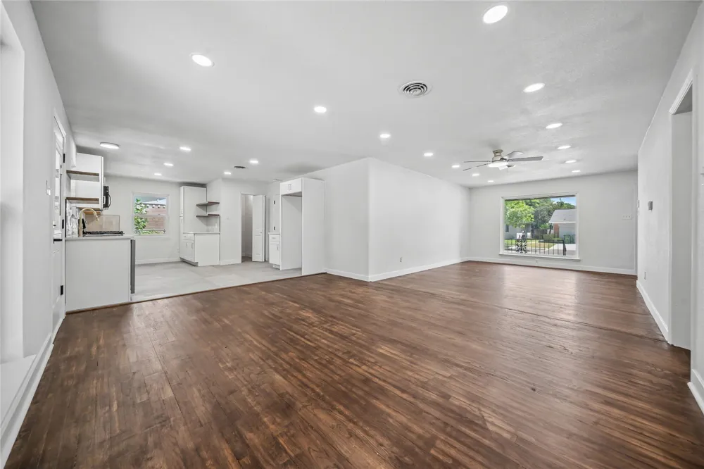 2517 Livenshire Drive Garland, TX 75041