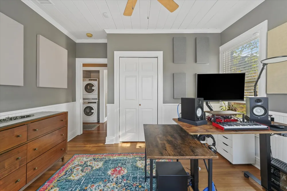 708 Blaylock Drive Dallas, TX 75203