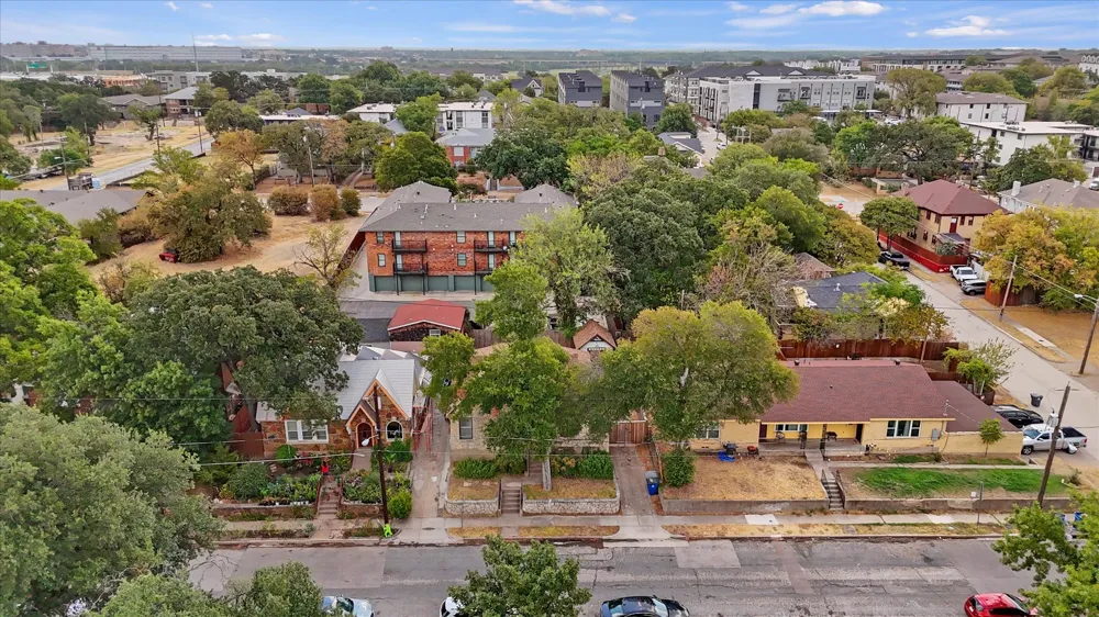 708 Blaylock Drive Dallas, TX 75203