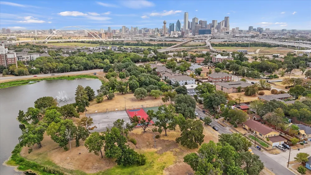 708 Blaylock Drive Dallas, TX 75203