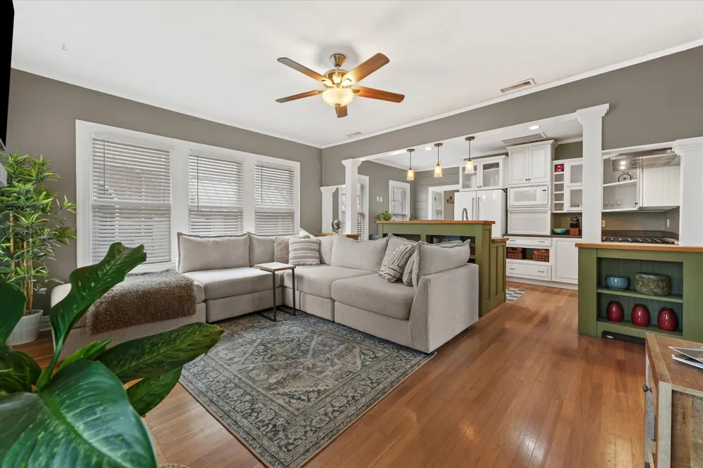 708 Blaylock Drive Dallas, TX 75203