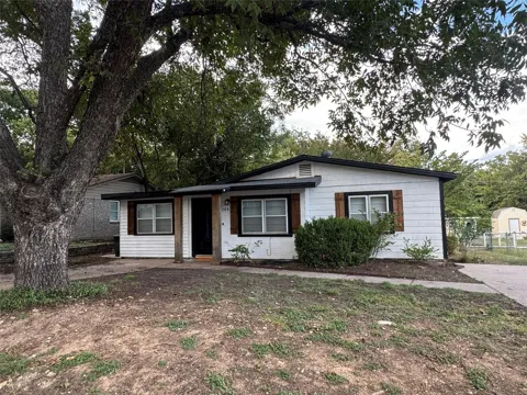204 Live Oak Lane