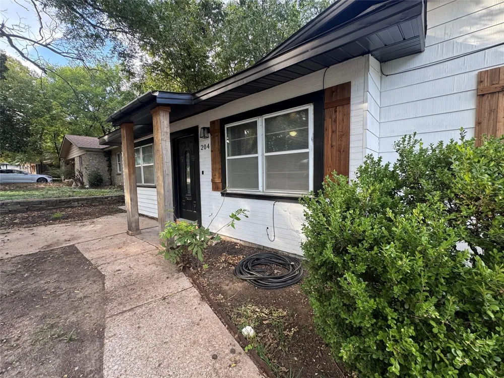 204 Live Oak Lane Weatherford, TX 76086