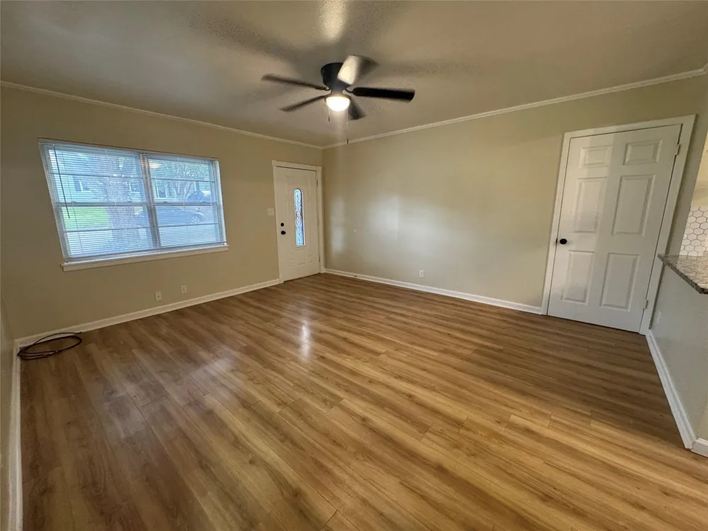 204 Live Oak Lane Weatherford, TX 76086