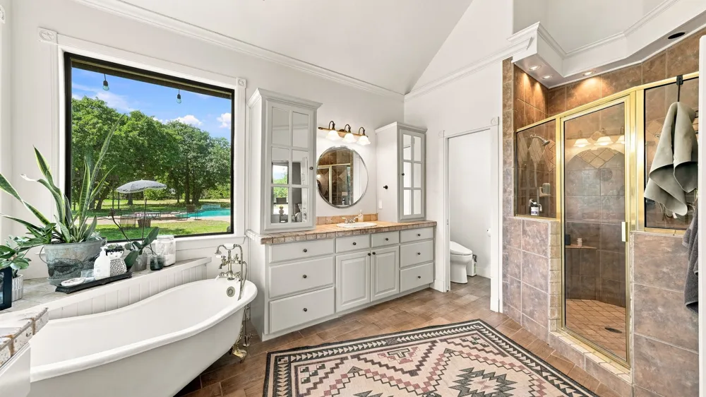 3424 Calico Court Granbury, TX 76048