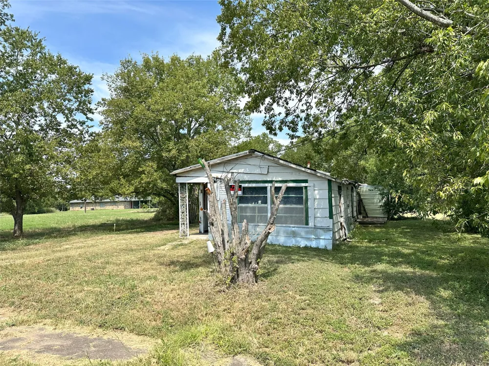 804 E 12th Avenue Corsicana, TX 75110