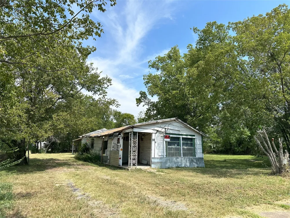 804 E 12th Avenue Corsicana, TX 75110