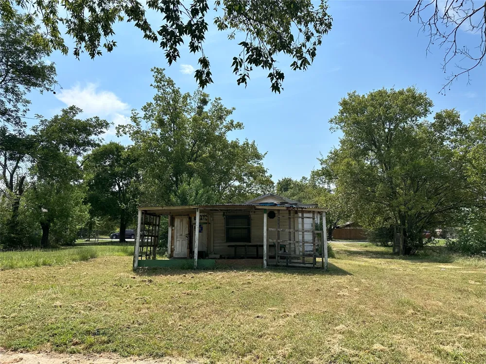 804 E 12th Avenue Corsicana, TX 75110