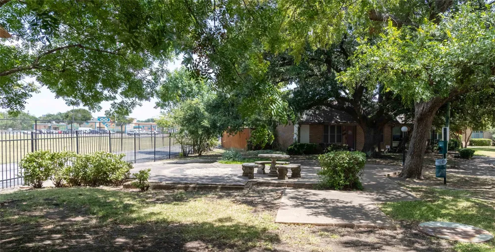 13769 Brookgreen Circle Dallas, TX 75240