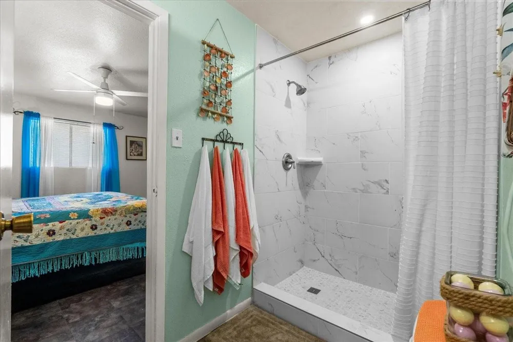 4722 Caroline Street Seabrook, TX 77586