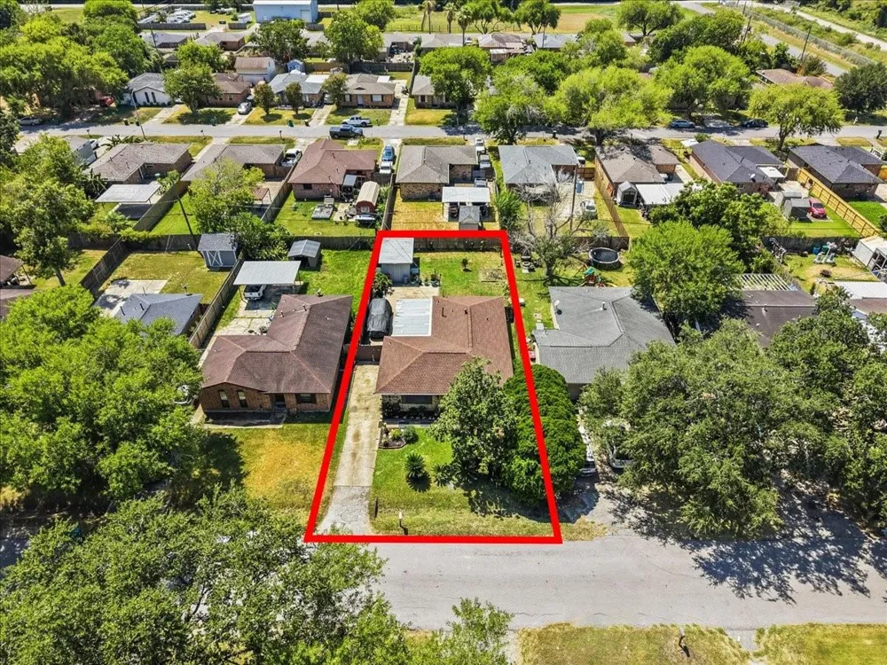 4722 Caroline Street Seabrook, TX 77586