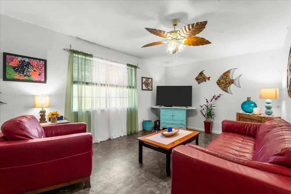 4722 Caroline Street Seabrook, TX 77586