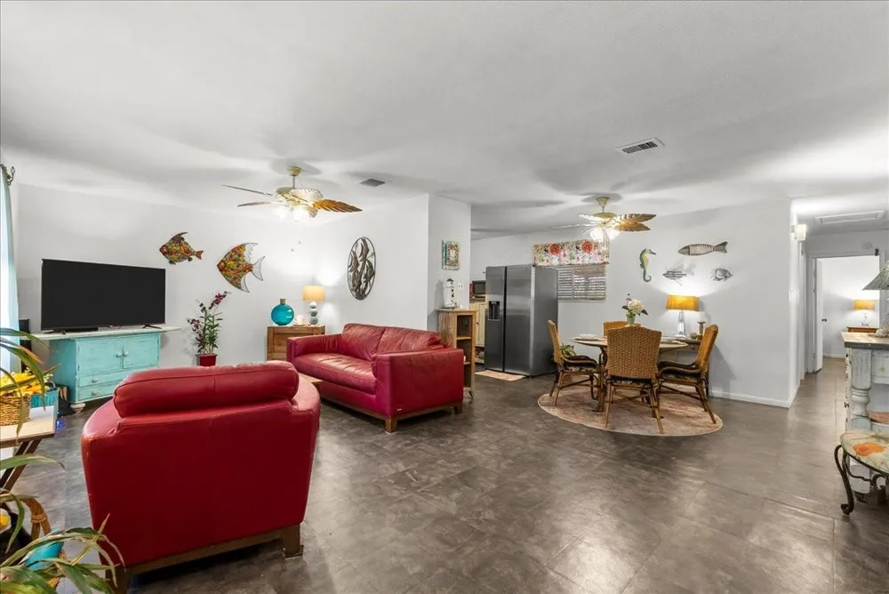 4722 Caroline Street Seabrook, TX 77586