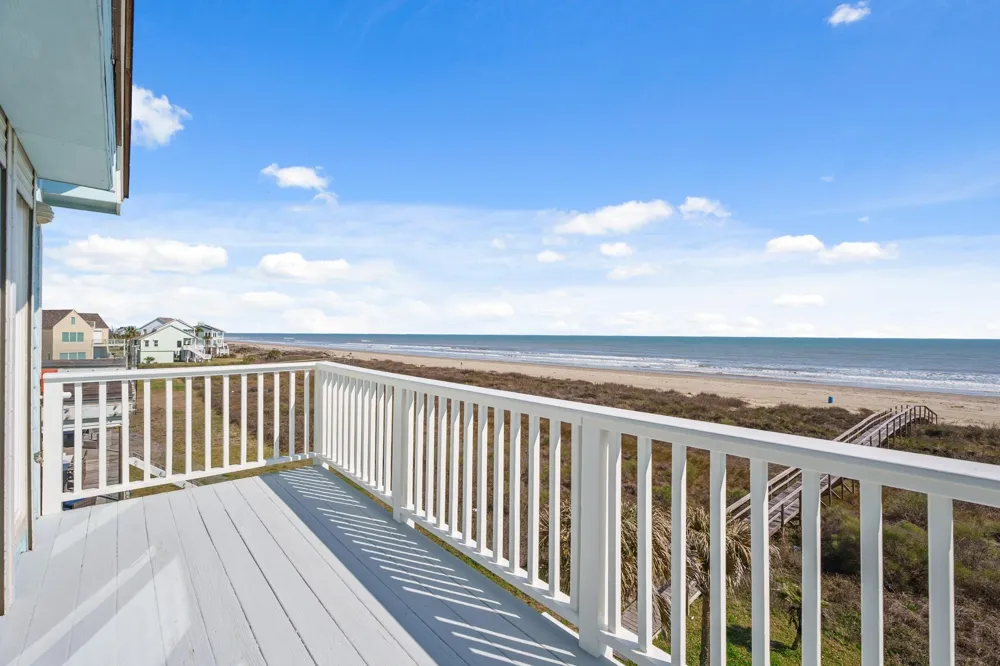 19023 Kahala Drive E Galveston, TX 77554