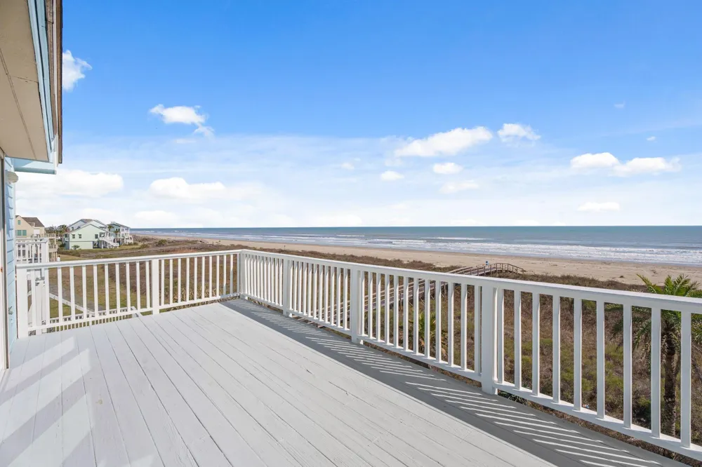 19023 Kahala Drive E Galveston, TX 77554