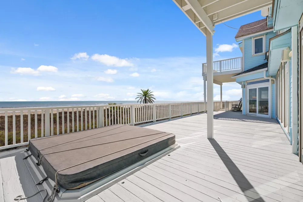 19023 Kahala Drive E Galveston, TX 77554