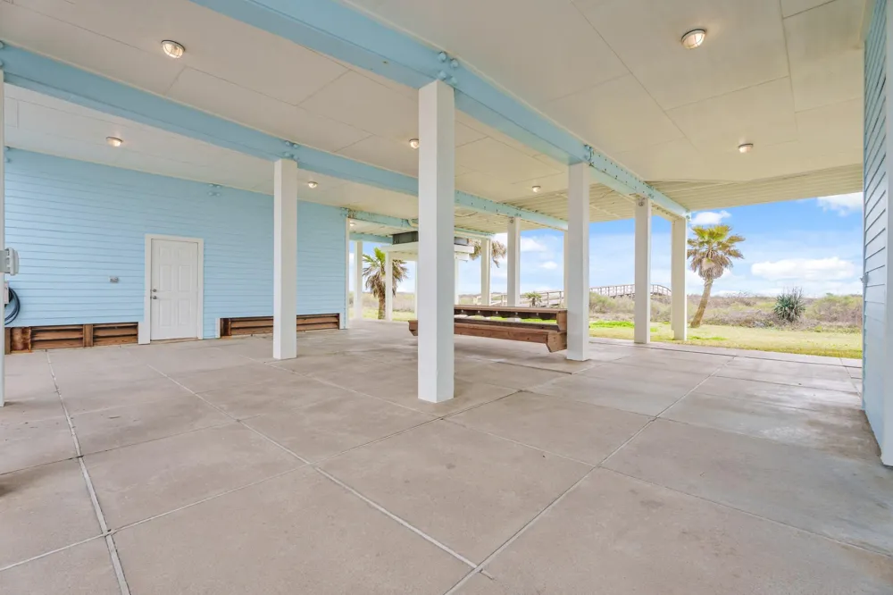 19023 Kahala Drive E Galveston, TX 77554