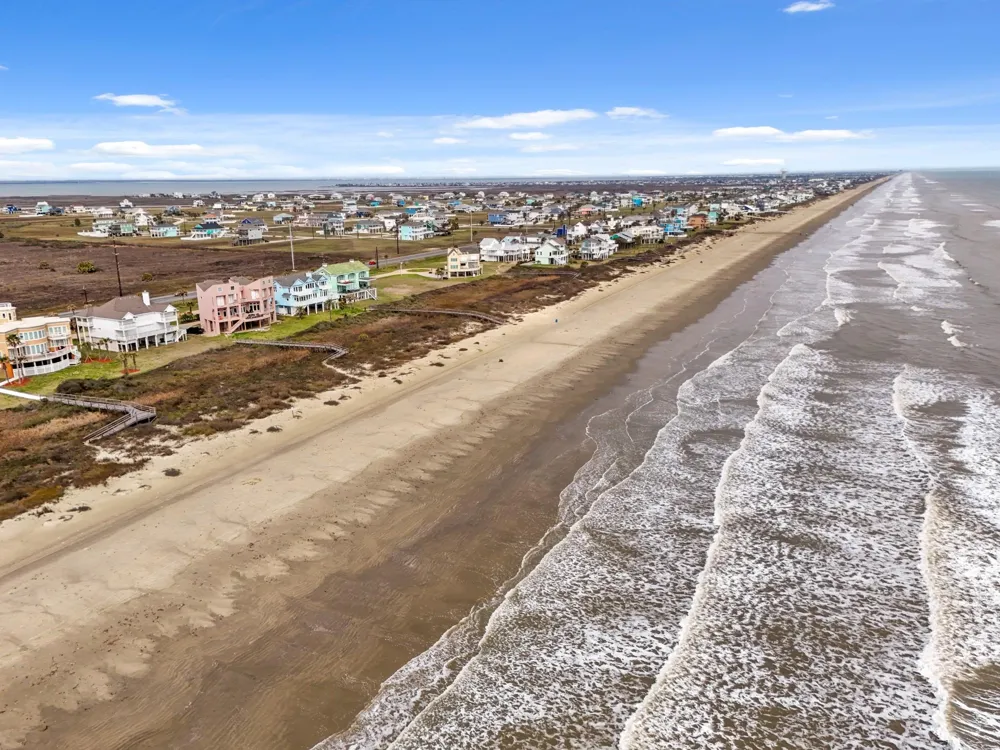 19023 Kahala Drive E Galveston, TX 77554