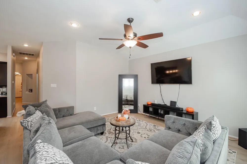 11431 Vassal Crossing Conroe, TX 77304