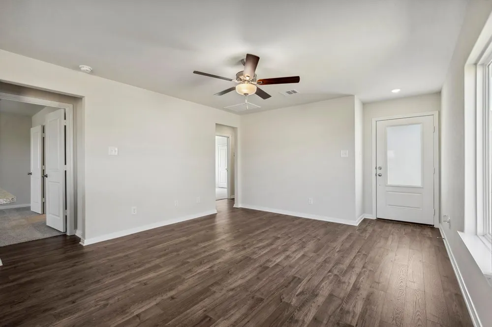 10430 Red Cardinal Drive Cleveland, TX 77328