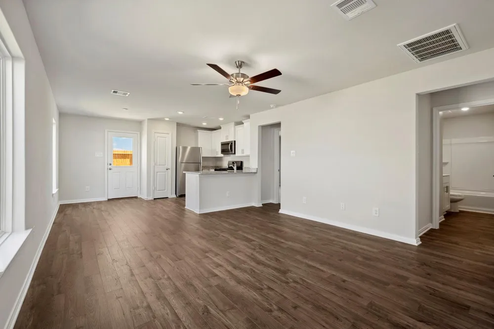 10430 Red Cardinal Drive Cleveland, TX 77328