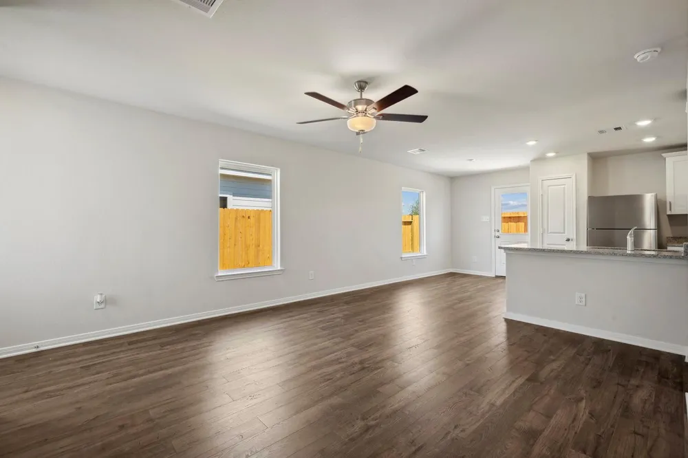 10430 Red Cardinal Drive Cleveland, TX 77328