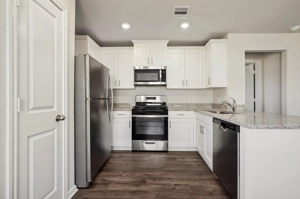 10430 Red Cardinal Drive Cleveland, TX 77328