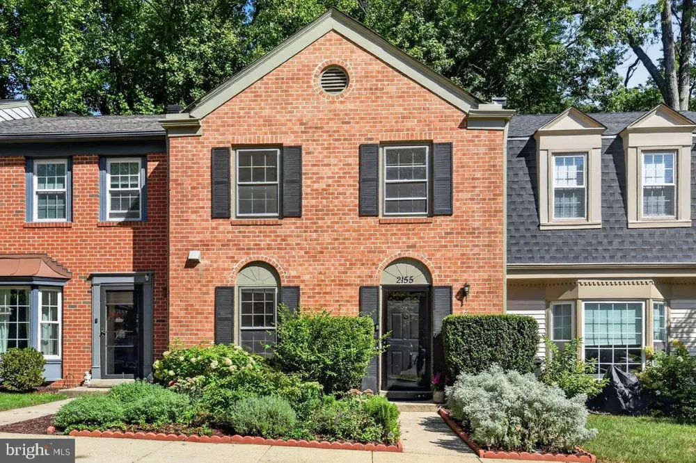 2155 POND VIEW COURT Reston, VA 20191