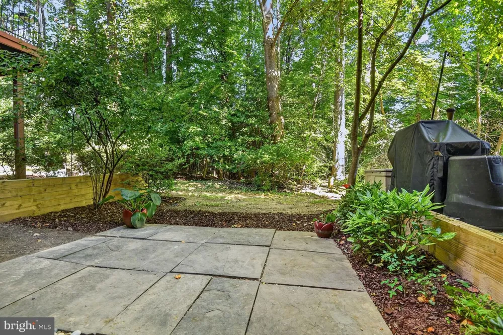 2155 POND VIEW COURT Reston, VA 20191