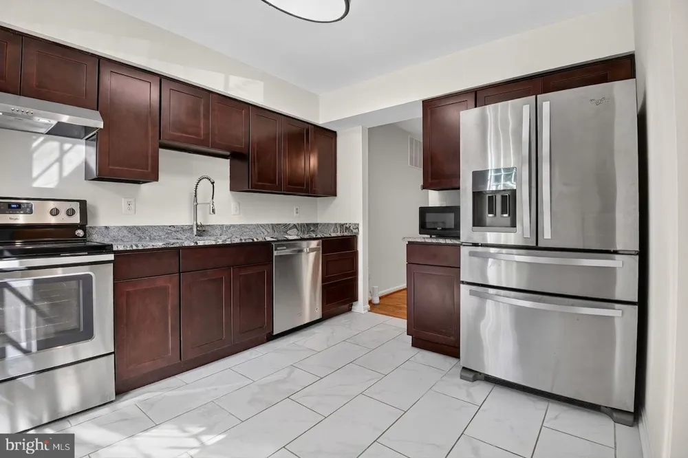 2155 POND VIEW COURT Reston, VA 20191