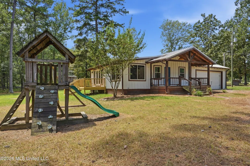 199 Easy Street Braxton, MS 39044