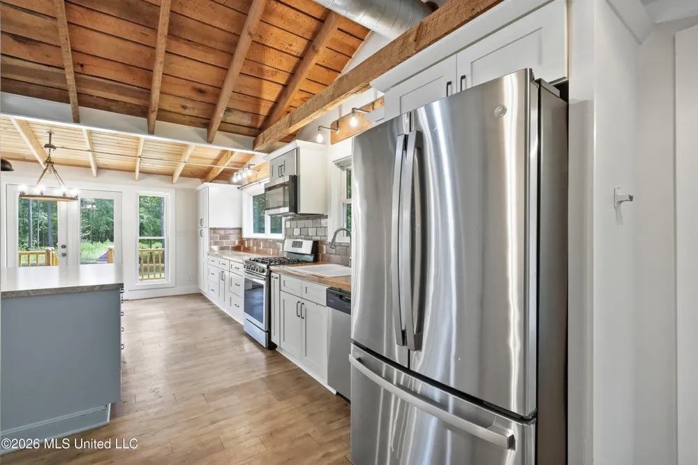 199 Easy Street Braxton, MS 39044