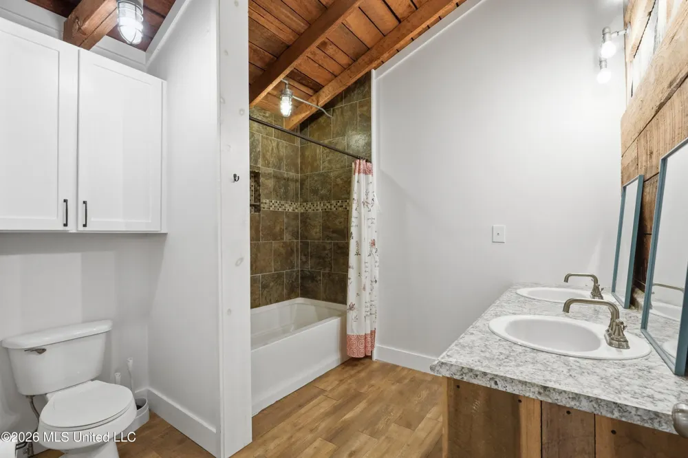 199 Easy Street Braxton, MS 39044
