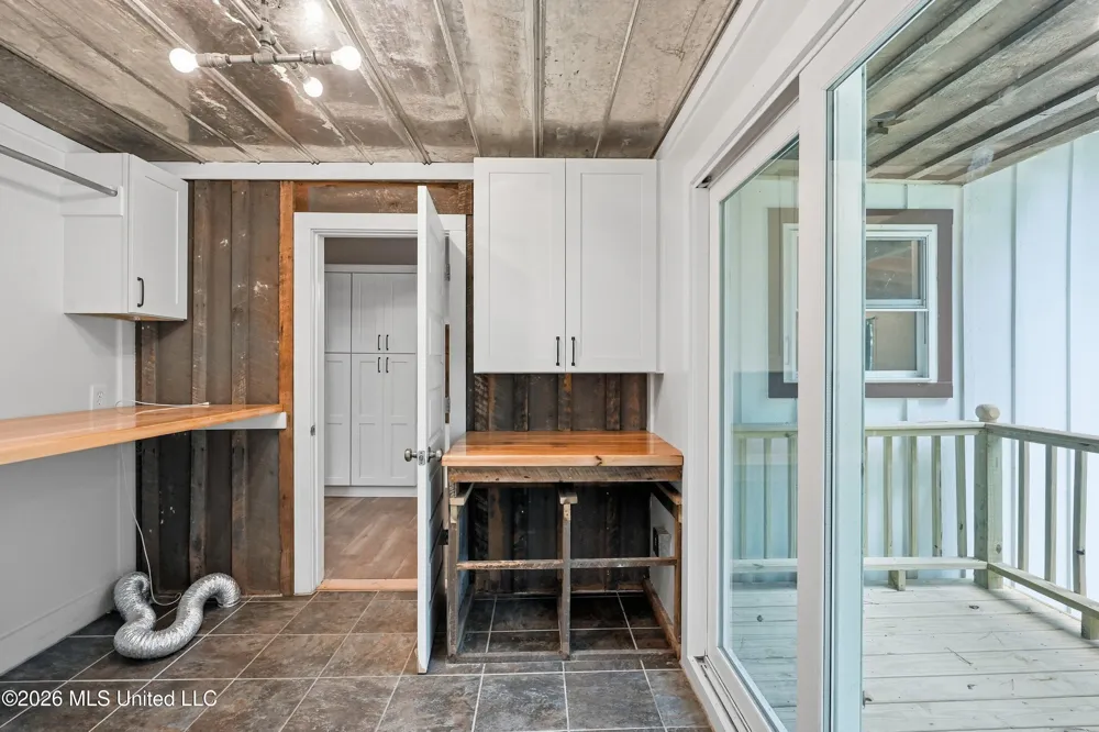 199 Easy Street Braxton, MS 39044