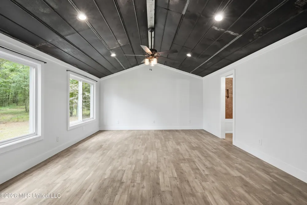 199 Easy Street Braxton, MS 39044